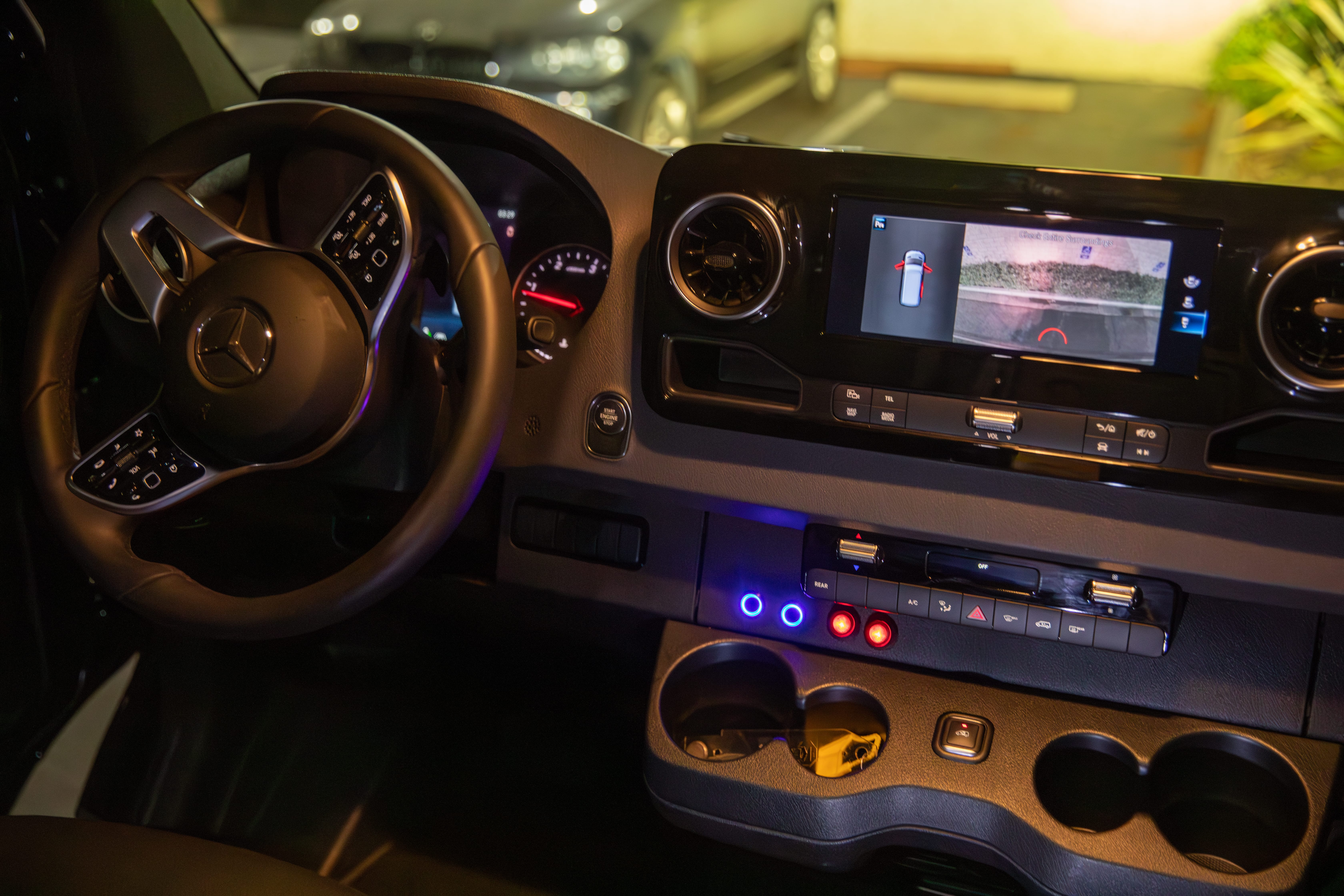 MERCEDEZ-BENZ SPRINTER 3500 AWD 14 PASSENGER Image 36